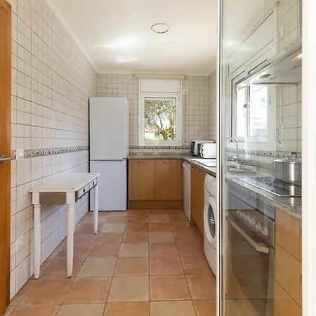 Hébergement de vacances Casa Con Piscina Privada, Pista De Petanca Y Cerca De La Playa - Es-325-11 Torroella de Montgrí
